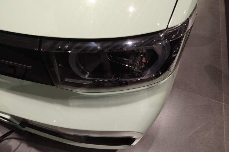 Used Wuling Hongguang MINIEV 2022 Macaron Premium Model – Lithium Iron Phosphate
