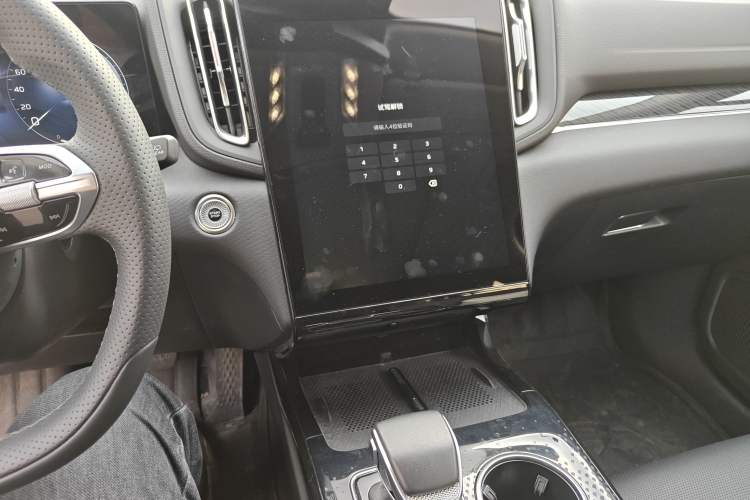 Used Hongqi HS3 PHEV 2025 Model PHEV 117km Jingwei PLUS Edition