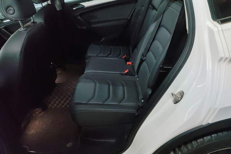 Used Volkswagen Tiguan L 2021 330TSI Automatic Two-Wheel Drive Smart Edition
