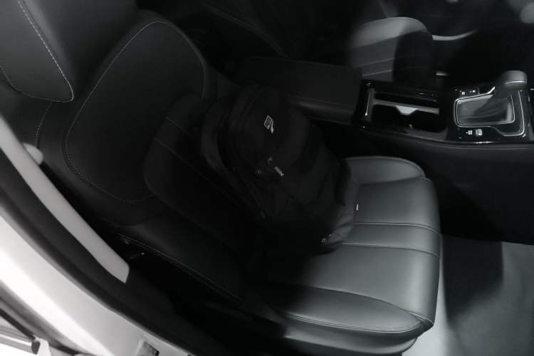 Used GAC Trumpchi M6 2023 PRO 270T DCT Luxury Edition
