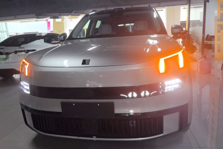 Used Lynk & Co 900 2025 2.0T Exploration Edition
