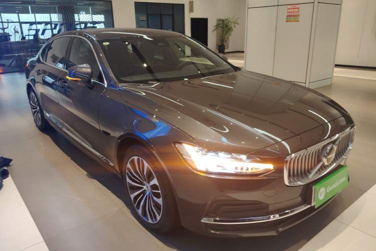 Used Volvo S90 2024 B5 Zhiyi Luxury Edition
