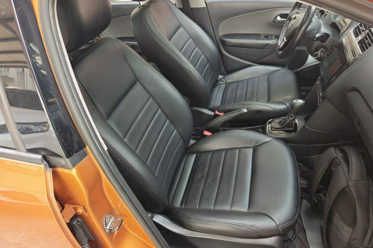 Used Volkswagen Polo 2014 1.6L Cross Polo Automatic