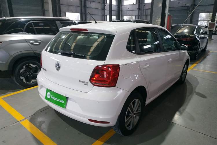 Used Volkswagen Polo 2016 1.6L Automatic Comfort Model
