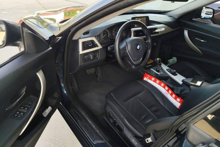 Used BMW 3 Series GT 2013 320i Leading Model
