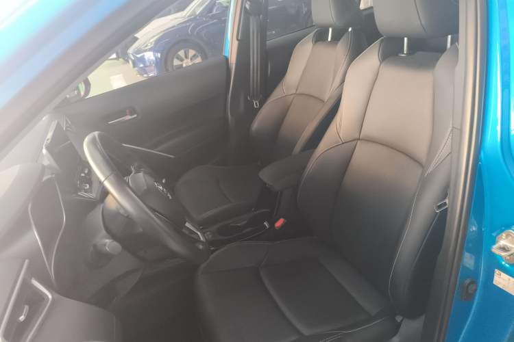 Used Toyota FRONTLANDER 2023 2.0L Smart Electric Hybrid Dual-Engine Deluxe Version
