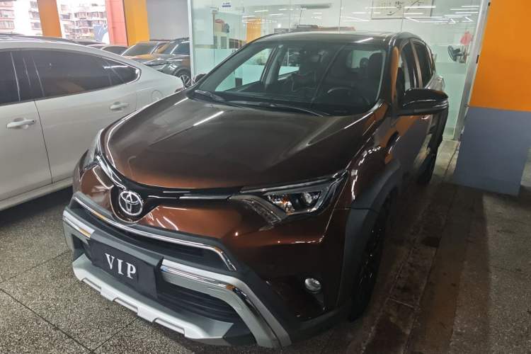Used Toyota RAV4 2019 2.0L CVT Two-Wheel Drive Fashion X Limited Edition China V Standard