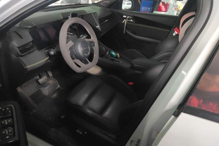 Used Lynk & Co 03 2023 2.0TD DCT JingPro
