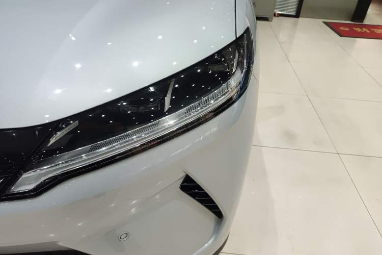 Used BYD Yuan UP 2025 Intelligent Driving Version 401 km Leading Edition
