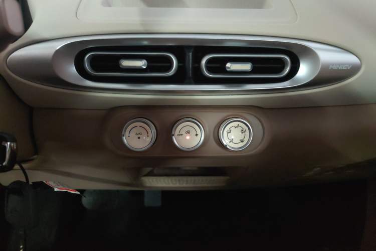 Used Wuling Hongguang MINIEV 2025 Four-Door Version Advanced Edition
