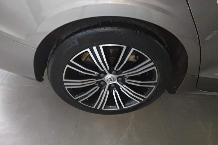 Used Volvo V60 2020 T5 Zhiyuan Luxury Edition
