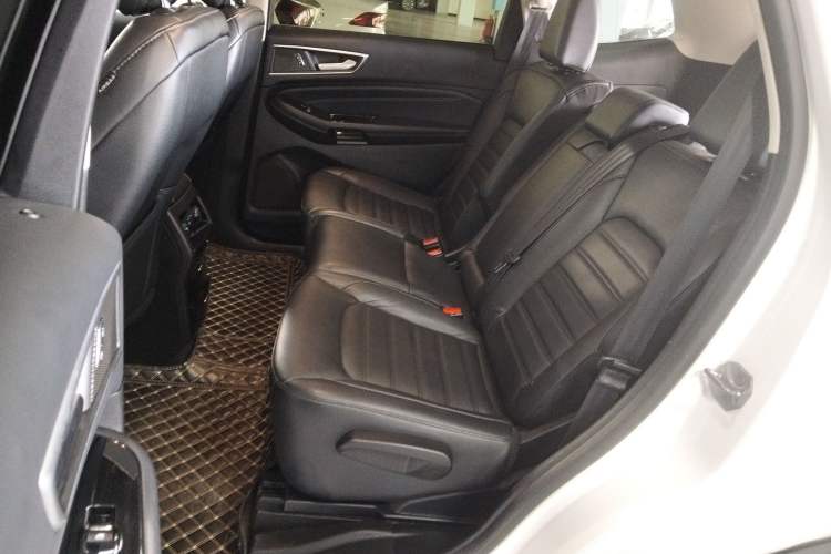 Used Ford Edge 2018 EcoBoost 245 Two-Wheel-Drive Titanium 7-Seater China V Standard
