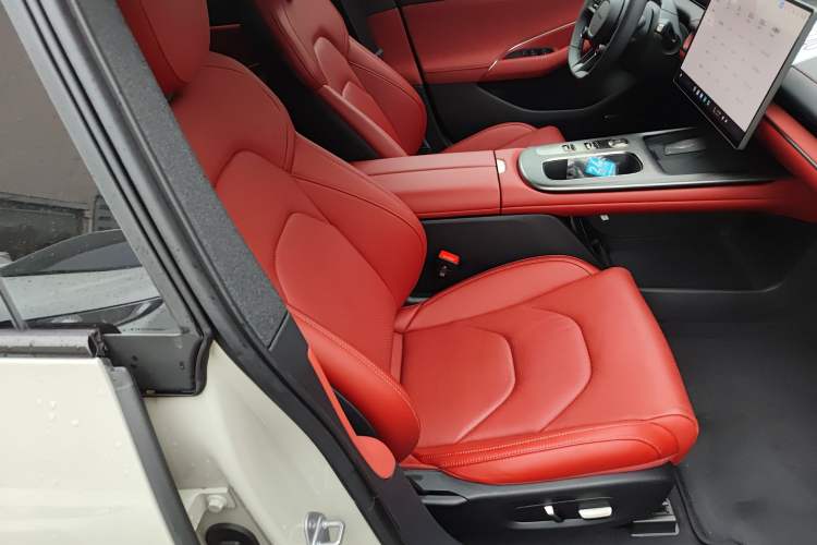 Used Xiaomi Auto SU7 2024 Rear-Drive Long-Range Intelligent Driving Version
