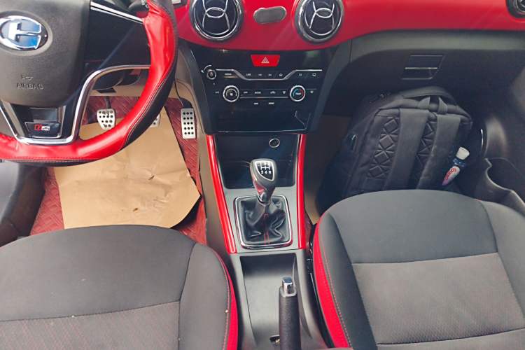 Used  Q25 2016 1.5L Manual Lehui Edition
