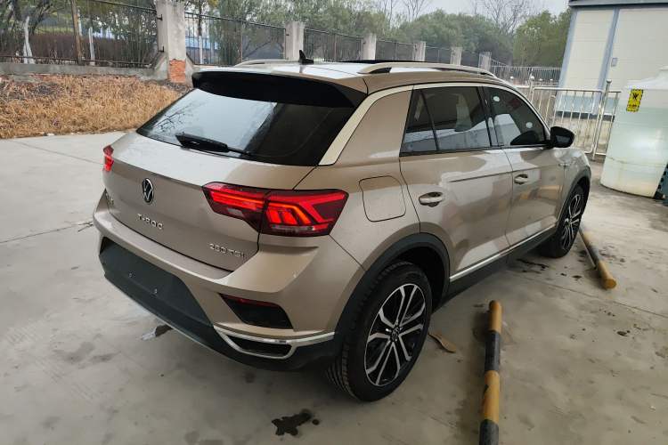 Used Volkswagen T-ROC 2021 280TSI DSG Two-Wheel Drive Comfort Connect Edition