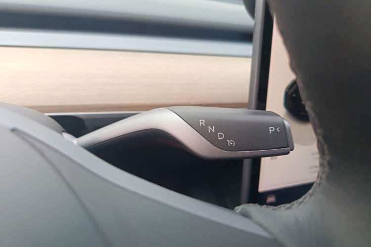 Used Tesla Model Y 2022 Rear-Wheel-Drive Version