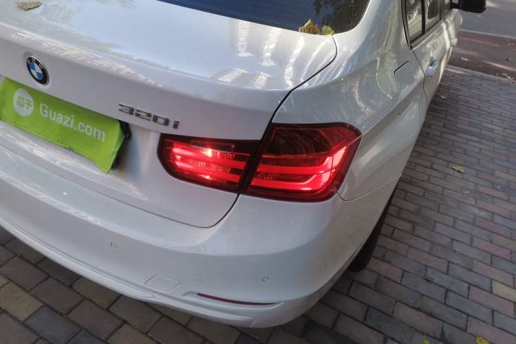 Used BMW 3 Series 2015 320i Fashion Model
