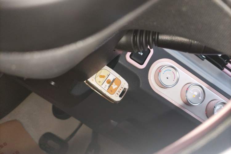 Used Wuling Hongguang MINIEV 2021 Macaron Premium Model – Lithium Iron Phosphate