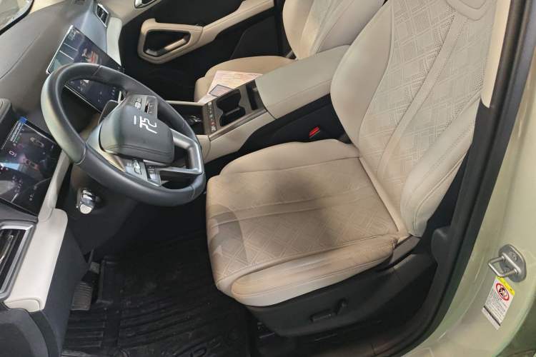 Used BYD Yuan UP 2025 Intelligent Driving Version 401 km Leading Edition
