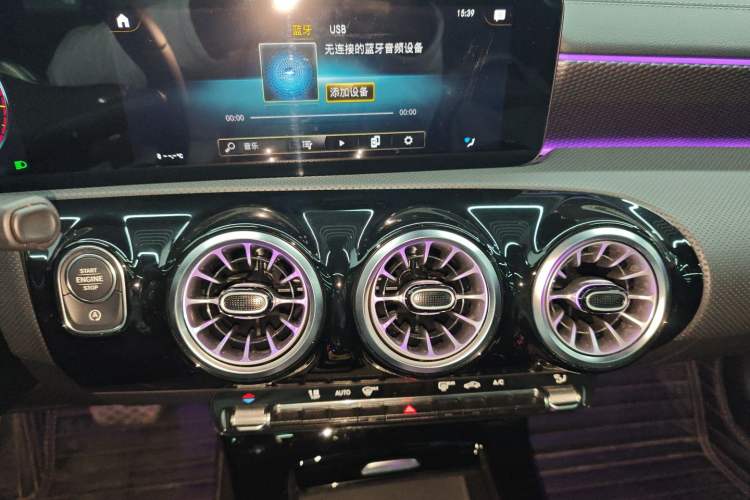 Used Mercedes-Benz A-Class 2022 Revised Version A 200 L Sport Sedan Fashionable Style