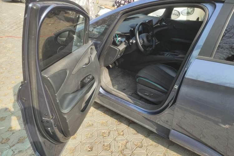 Used BYD Dolphin 2024 Honor Edition 420km Fashion Version
