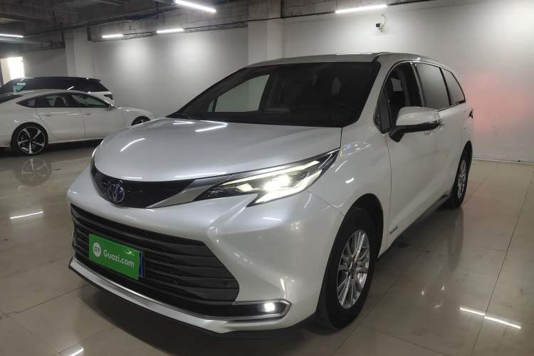Used Toyota Sienna 2021 2.5L Hybrid Luxury Edition