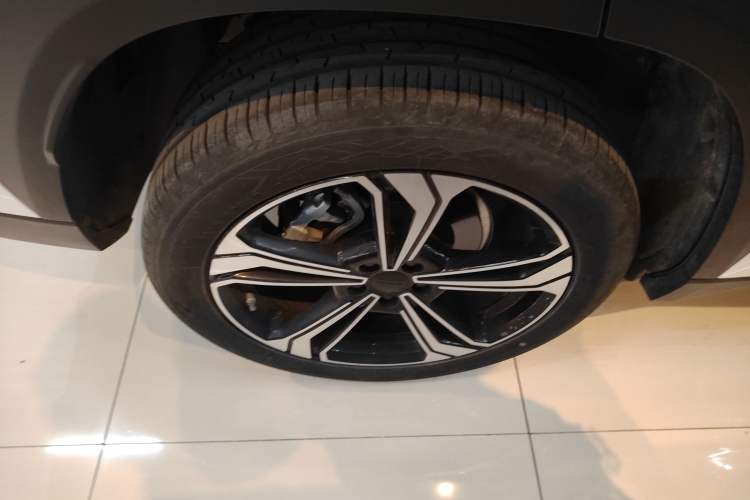 Used  L7 2025 EM-i 115km Exploration+ Edition