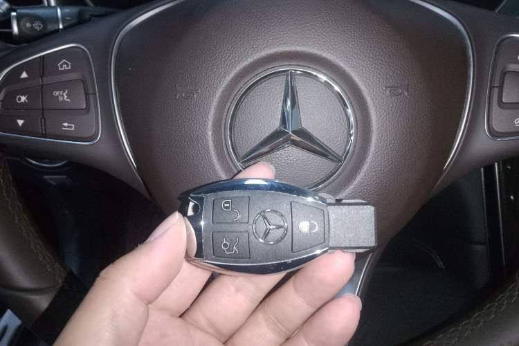 Used Mercedes-Benz GLC 2019 GLC 260 L 4MATIC Dynamic Model
