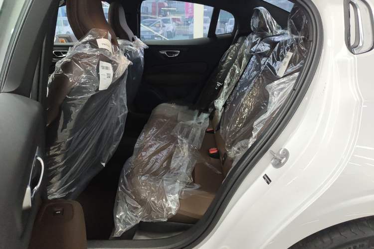 Used Volvo S60 2025 B4 Zhiyuan Luxury Edition