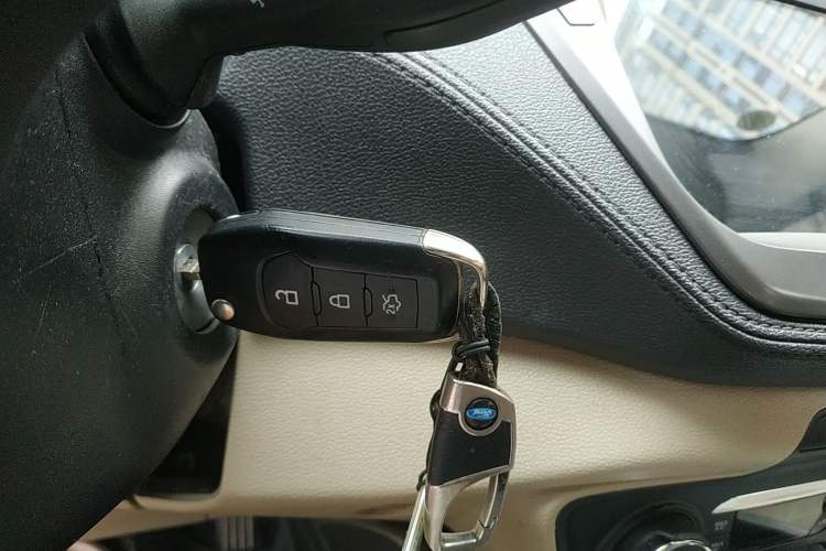 Used Ford Escort 2015 1.5L Automatic Fashion Model
