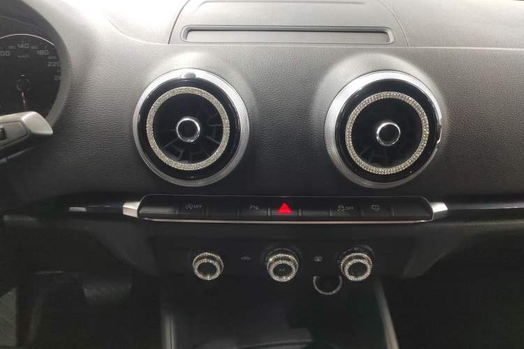 Used Audi A3 2020 Limousine 35 TFSI Fashion Edition China VI Emission Standard
