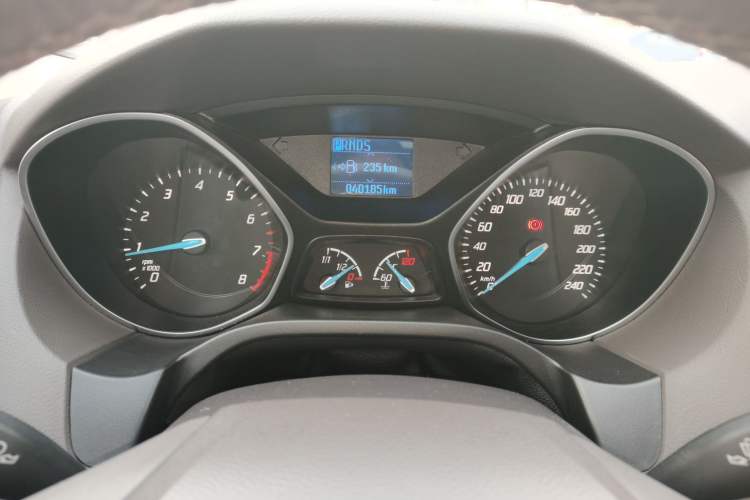 Used Ford Focus 2012 Sedan 1.6L Automatic Fashion Edition