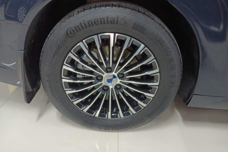 Used Denza D9 2022 DM-i 970 Four-Wheel Drive Flagship Model