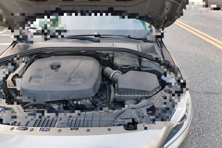 Used Volvo V60 2015 T5 Zhiya Edition
