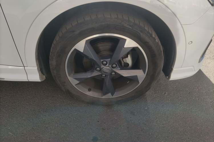 Used Audi Q3 2021 35 TFSI Fashion Dynamic Model
