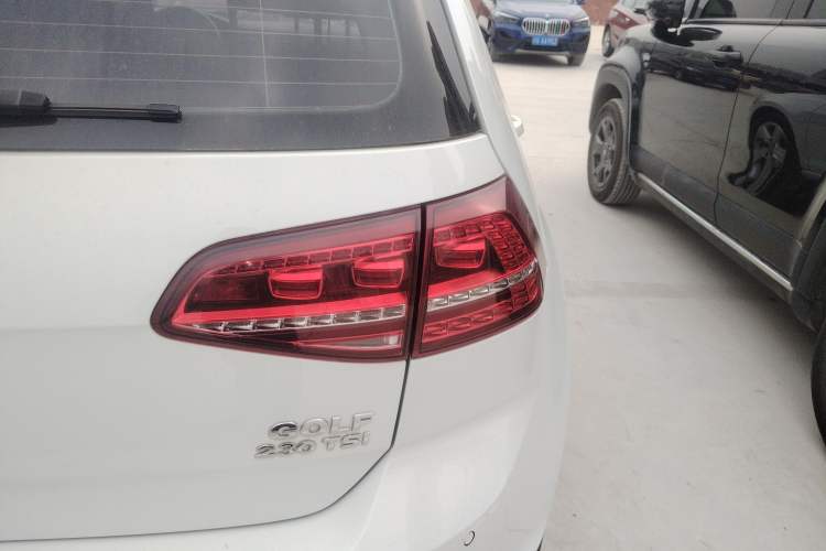 Used Volkswagen Golf 2017 230TSI Automatic Comfort Edition – Celebrating Milestone of One Million Units