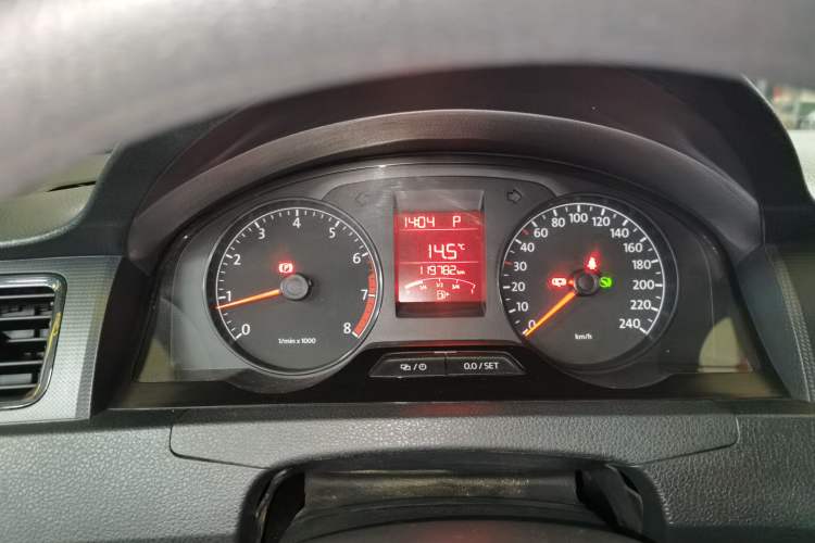 Used Volkswagen Santana 2013 1.6L Automatic Fashion Edition