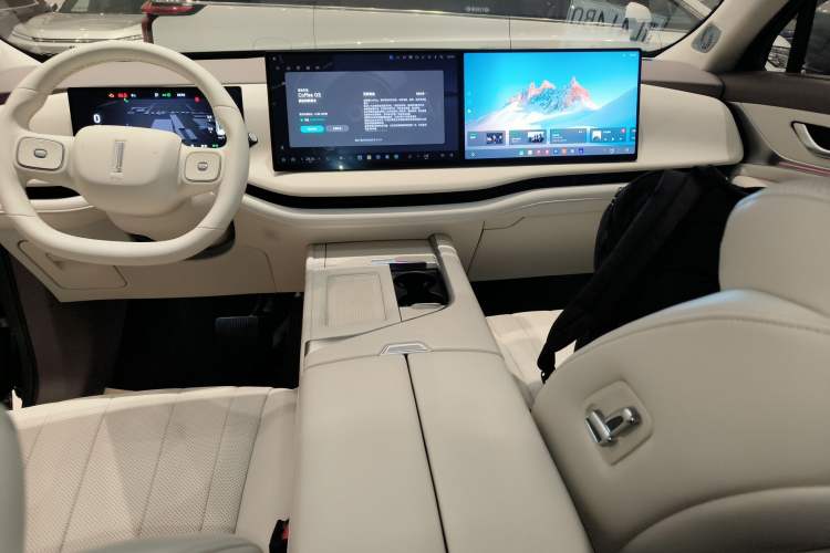 Used Wey Lanshan 2025 Four-Wheel Drive Max
