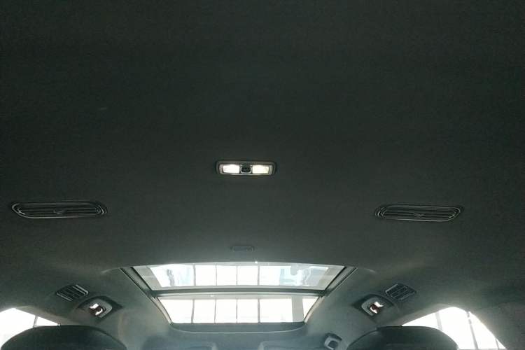 Used Ford Edge 2023 Ford Explorer L 2.0T EcoBoost Two-Wheel Drive 7-Seater Luxury Model
