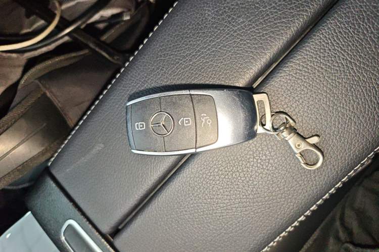 Used Mercedes-Benz A-Class 2022 Revised Version A 200 L Sport Sedan Fashionable Style
