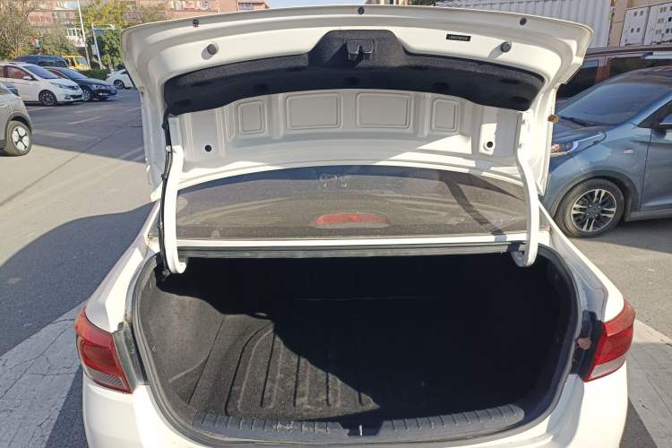 Used Kia K2 2017 Sedan 1.4L Manual Transmission GLS
