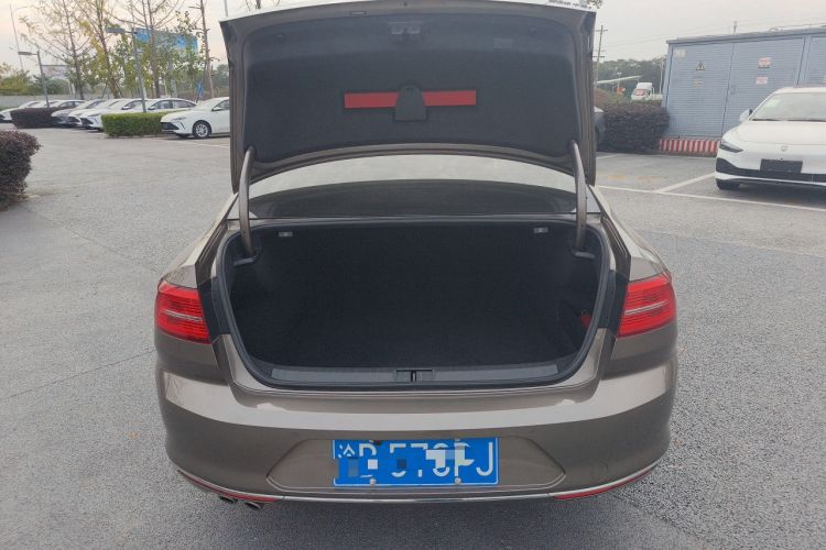 Used Volkswagen Magotan 2019 280TSI DSG Leading Model China VI Standard
