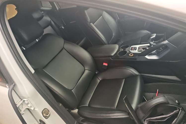 Used Peugeot 3008 2015 2.0L Automatic Classic Edition