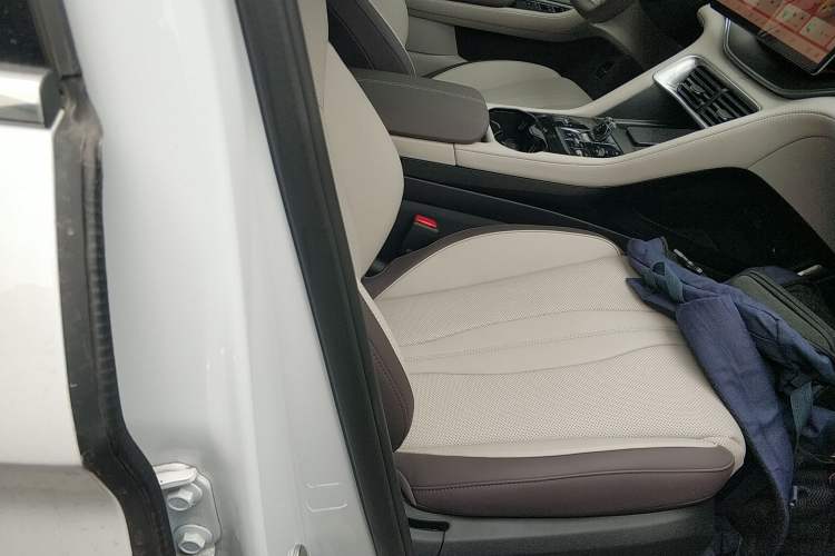 Used BYD Song PLUS New Energy 2025 EV Intelligent Driving Version 520km Premium Model
