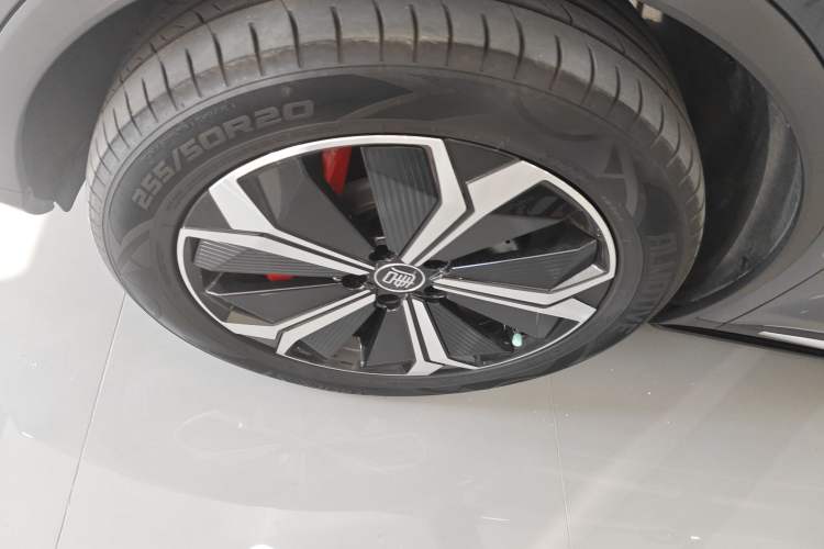 Used BYD Tang New Energy 2022 EV 730KM Luxury Model
