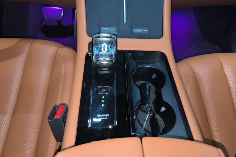 Used Hima AITO M7 2024 1.5T Intelligent Drive 4WD Ultra Version 5 Seats
