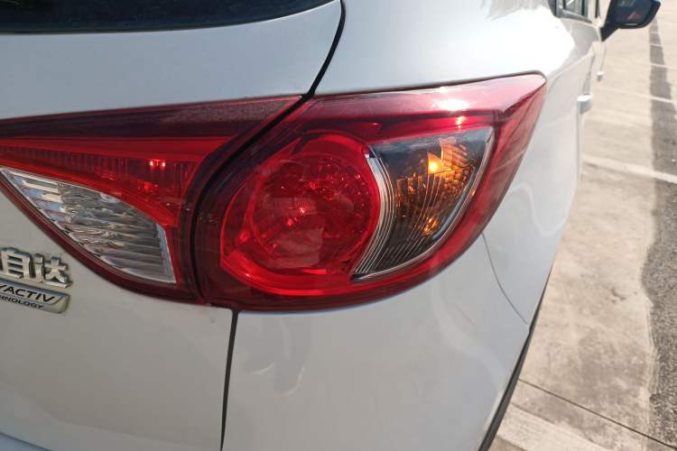 Used Mazda CX-5 2015 2.0L Automatic Two-Wheel Drive Urban Version
