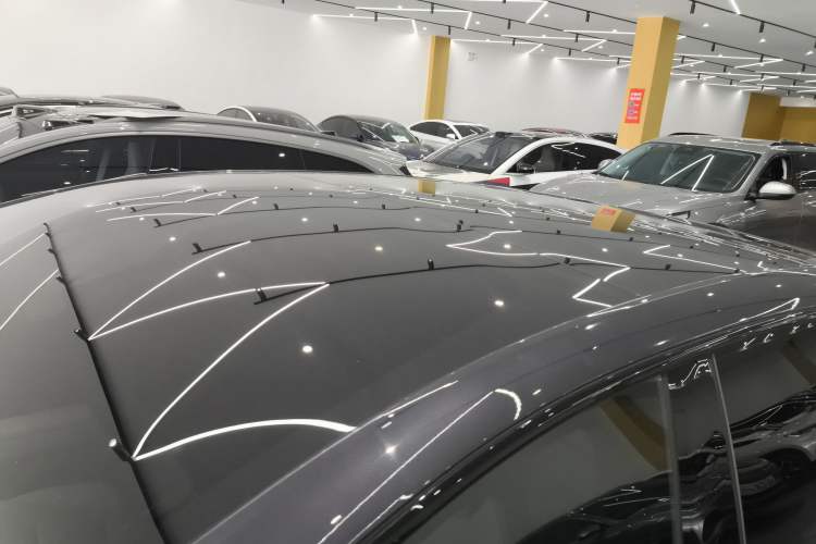 Used  12 2024 700 Three-Laser Rear-Wheel Drive Luxury Edition
