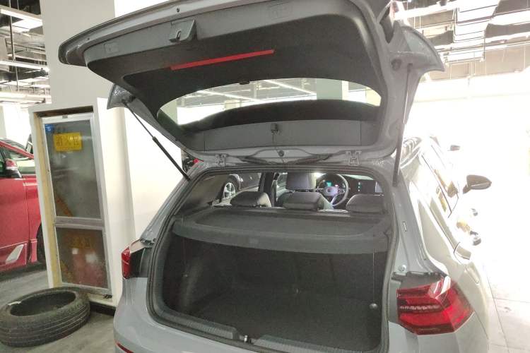 Used Volkswagen Golf 2023 280TSI DSG R-Line Lite
