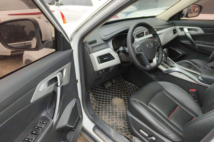 Used Geely Auto Emgrand X7 Sport 2018 1.8TD Automatic Two-Wheel Drive Smart Connect 4G Internet Edition
